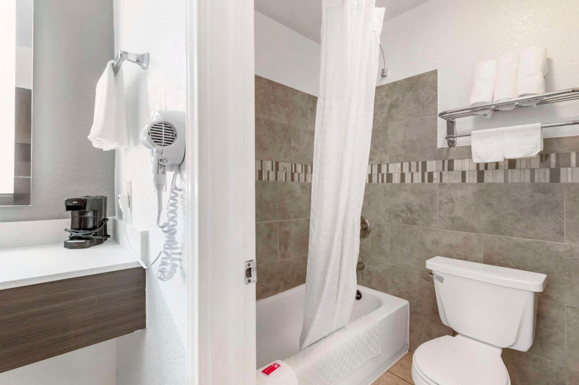 Econo Lodge Inn & Suites Near Lackland Afb Σαν Αντόνιο Εξωτερικό φωτογραφία